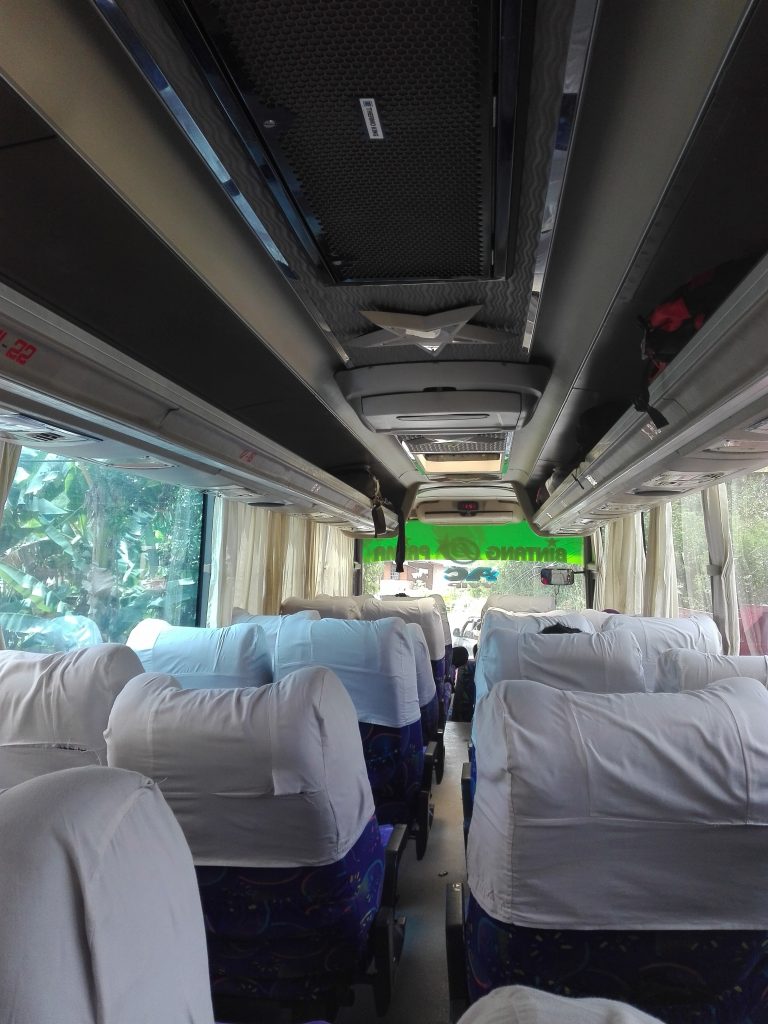 Bus Bingtang Prima von Toraja nach Makassar Südsulawesi